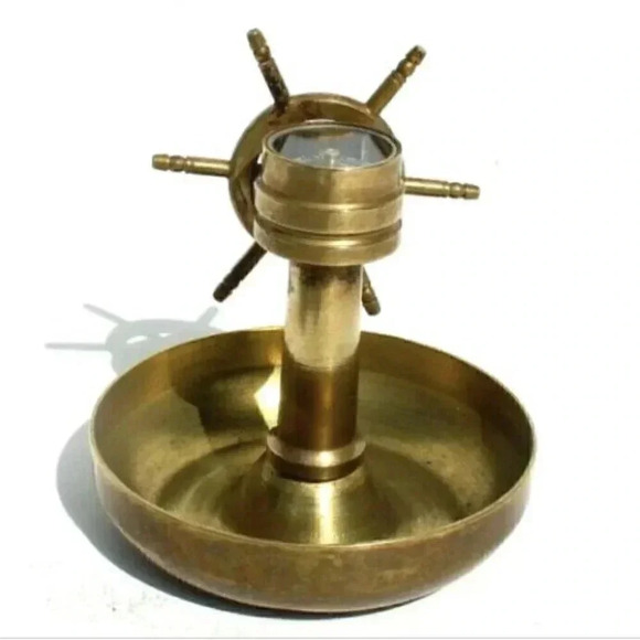 Vintage Brass SAILOR WHEEL Compass Tray Trinket Coin Ashtray Dish - Picture 4 of 4